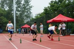 操场跳舞吃瓜视频,全民共赏欢乐时光