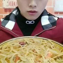 刘大瓜吃排骨面视频大全